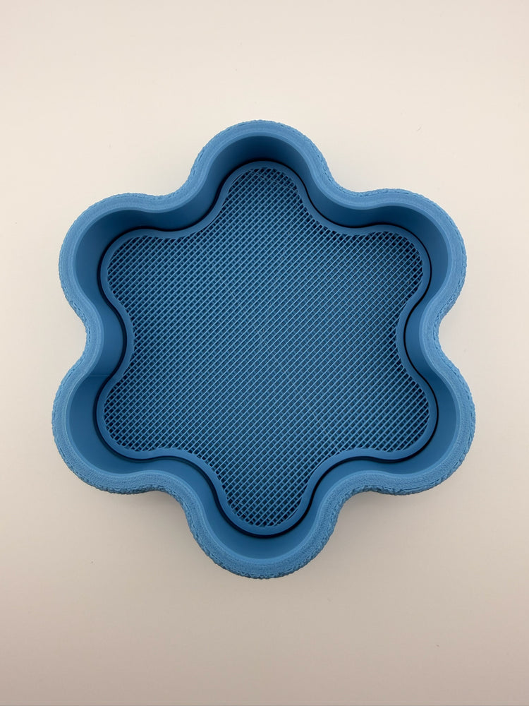 FLORA denim tray holding rings and keys