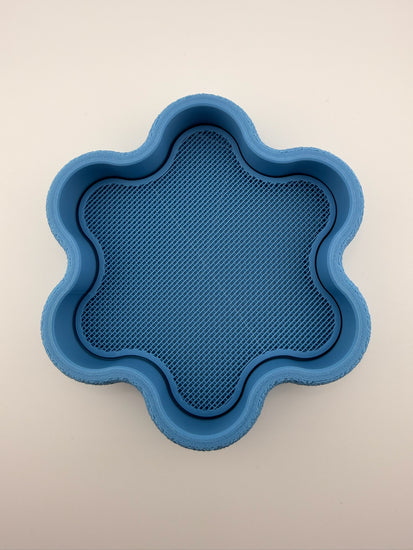 FLORA denim tray holding rings and keys